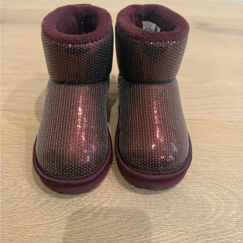 UGG Kids Boots in Sparkly Maroon